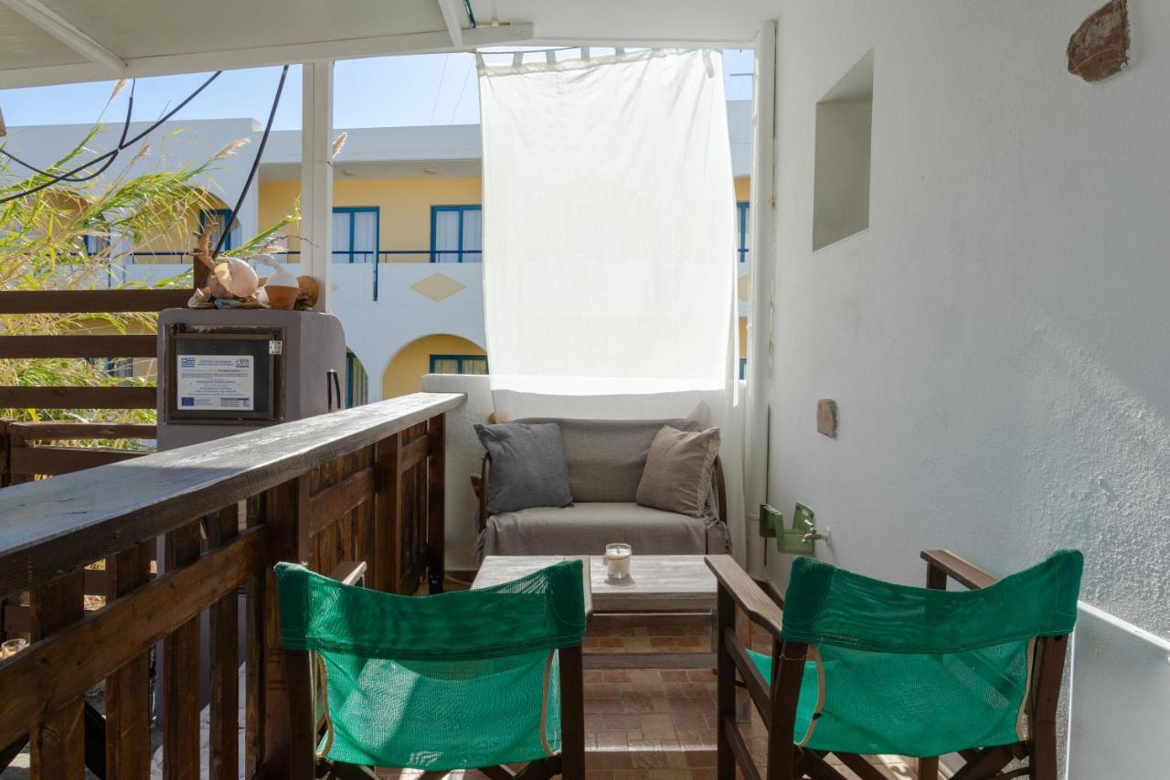 Christos Studios And Family Apartments Stegna Екстериор снимка