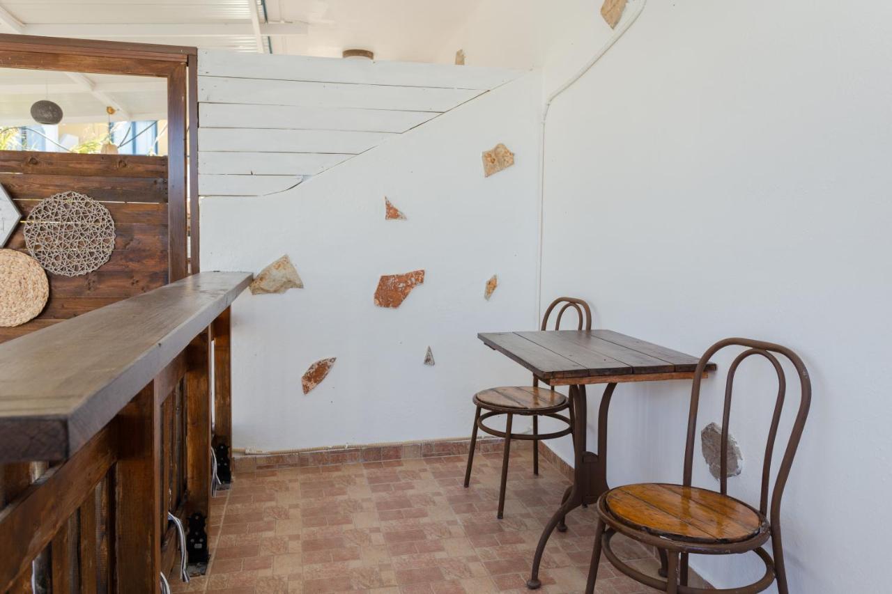 Christos Studios And Family Apartments Stegna Екстериор снимка