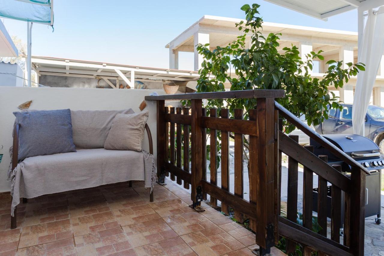 Christos Studios And Family Apartments Stegna Екстериор снимка