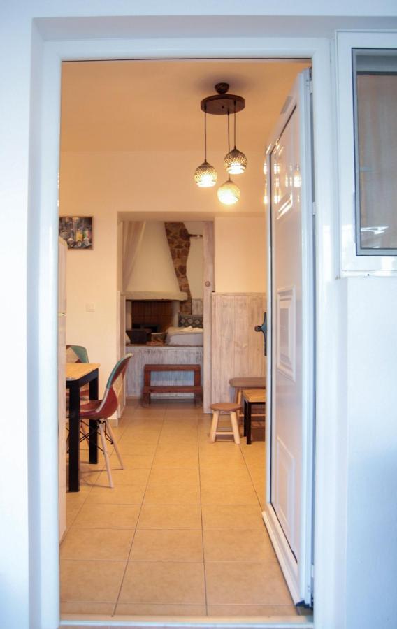 Christos Studios And Family Apartments Stegna Екстериор снимка