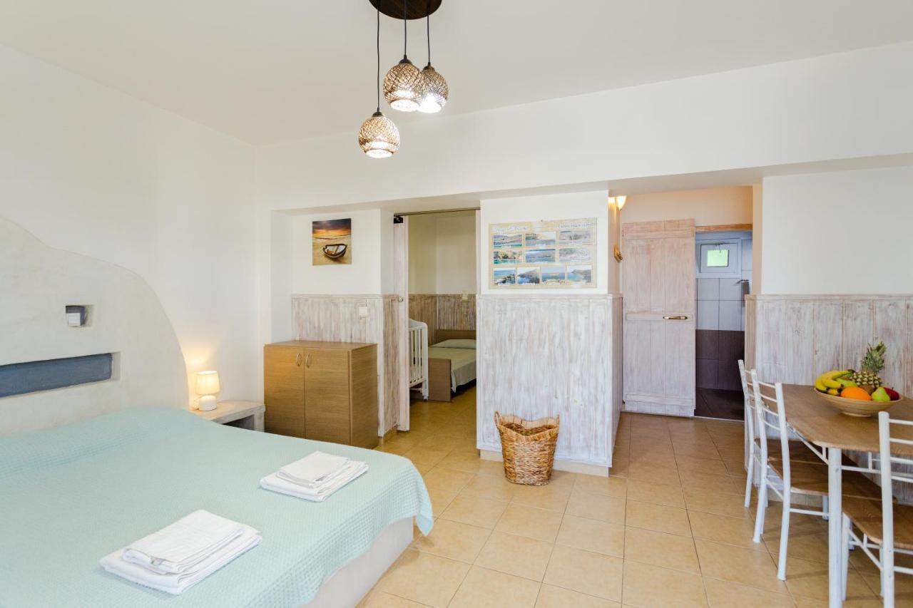 Christos Studios And Family Apartments Stegna Екстериор снимка