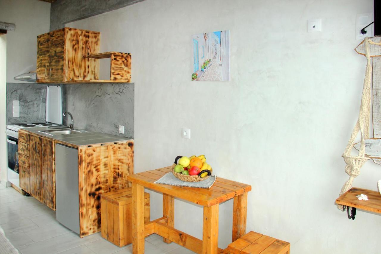 Christos Studios And Family Apartments Stegna Екстериор снимка