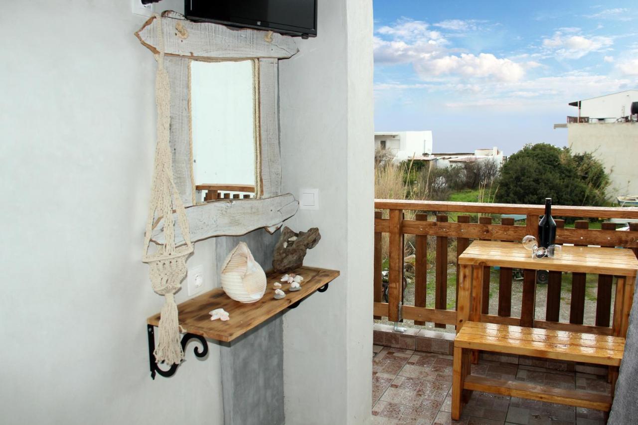 Christos Studios And Family Apartments Stegna Екстериор снимка